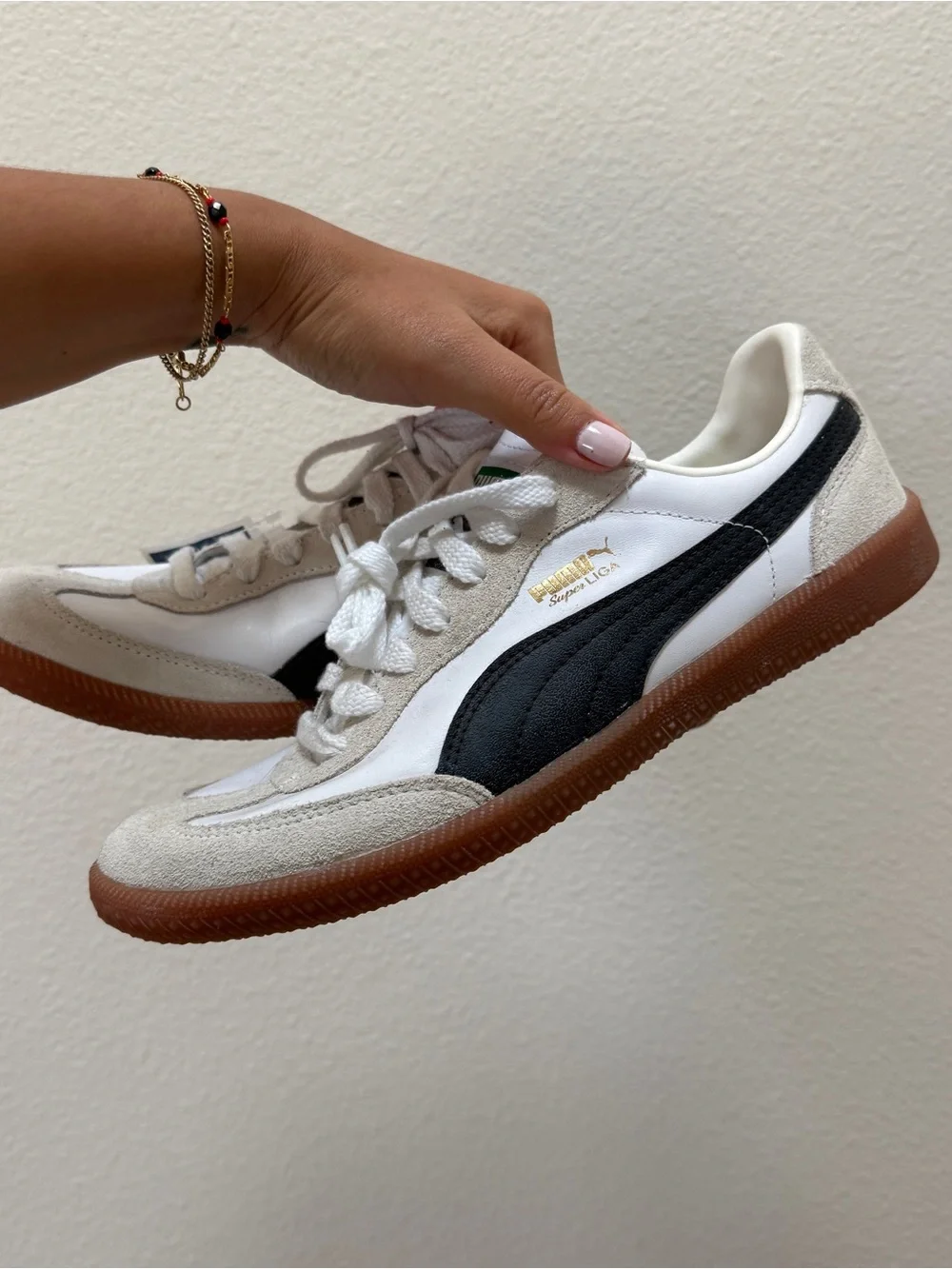 NWT - Men’s Puma Liga Sneakers